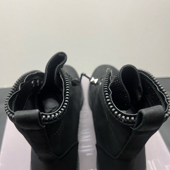 Jennifer Lope Boots - Size 7 - Brand new in box - Picture 10 of 12
